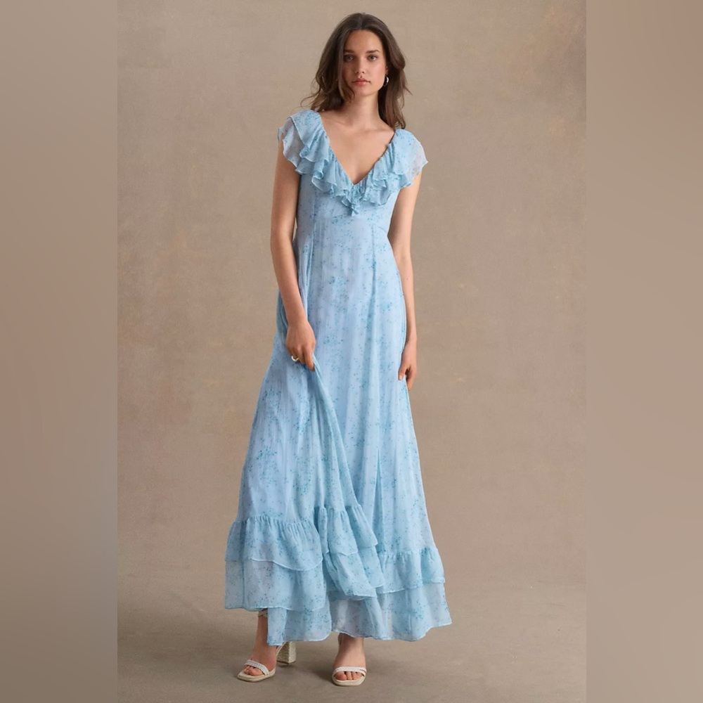 Sachin & Babi Ivy Chiffon Flutter-Sleeve Ruffled V-Neck Gown